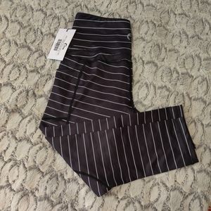 Zyia Black Pocket Stripe light'n tight - size 4